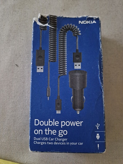 Nokia autolaturi