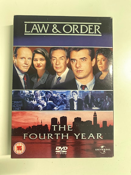 Law & Order The Fourth Year DVD-boksi
