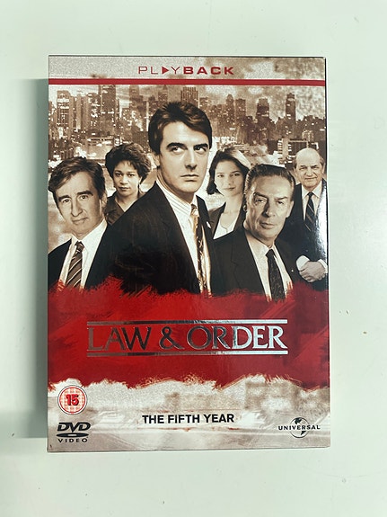 Law & Order The Fifth Year DVD-boksi