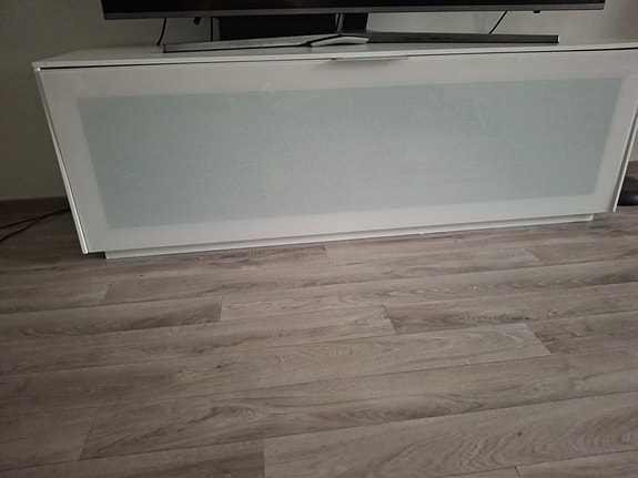 Erittäin vahvaa tv taso ja upeaa puuta.