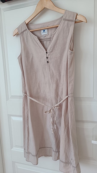 Beige kesämekko, koko 36