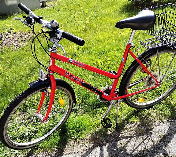 Virheetön Tunturi Navaho naisten pyörä 24"