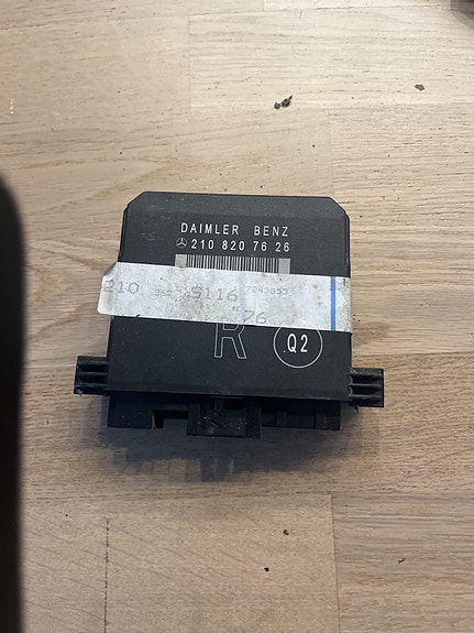 w210 mercedes airbag ohjausyksikkö