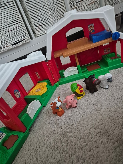 Fisher-Price Little People maatila leikkisetti eläinhahmoilla