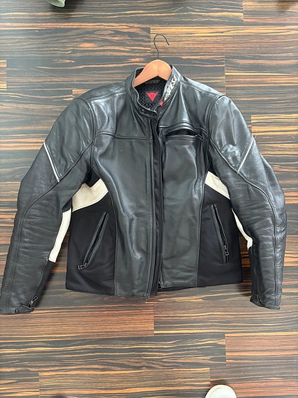 Dainese touring nahka-ajotakki