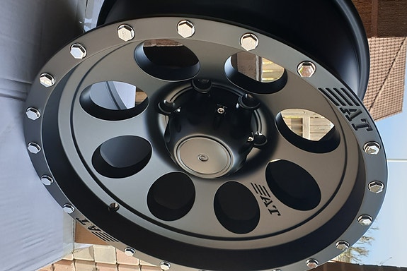 vanteet 16" Nano 5187 Full Matt Black 8,5x16 6x139.7 ET-15  955 kg