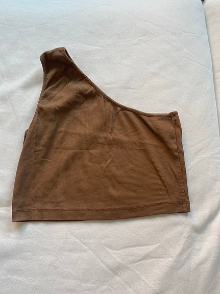 One shoulder toppi