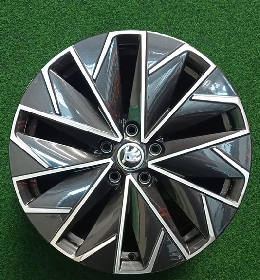 SKODA OEM 18″ 5×112 ET44 KR57,1 L8″