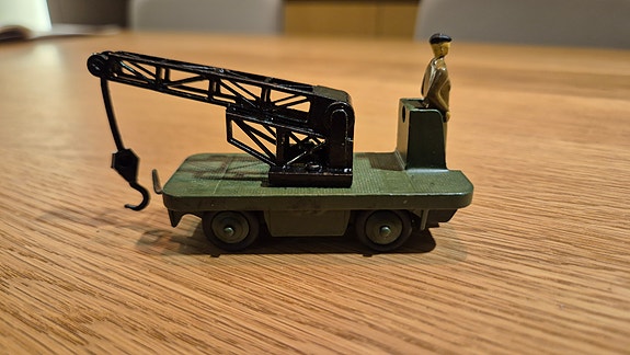 Vintage Dinky Toys No. 400 B.E.V. Electric Car