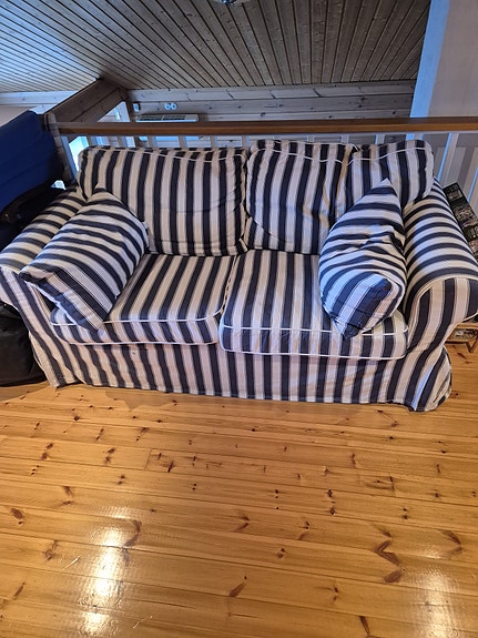 Kahden istuttava Ikean sohva