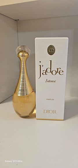 Myydään Dior J'adore intense
