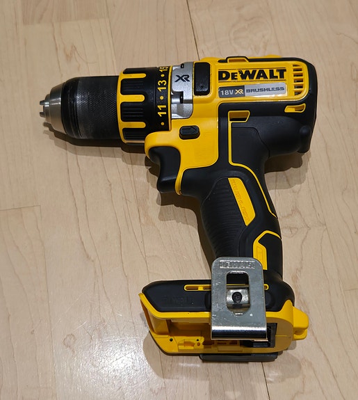 DeWalt DCD790 18V XR akkuporakone / ruuvinväännin