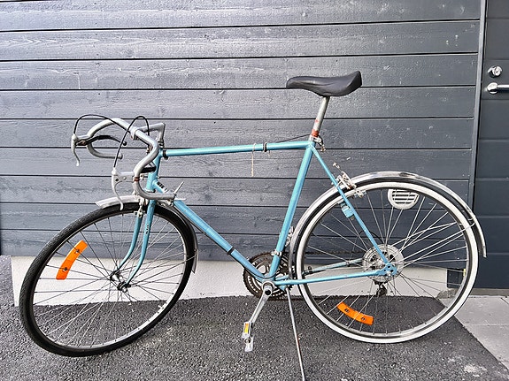 Crescent 28" 59 cm