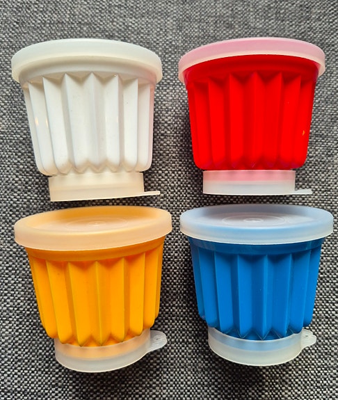 Tupperware Jel-ette Mini -hyytelömuotit / vanukasmuotit, 4 kpl
