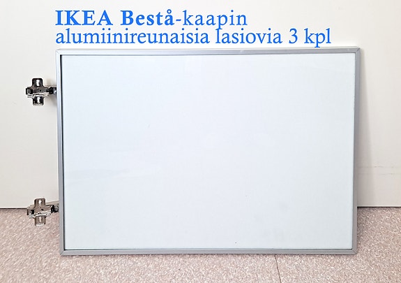Ikea Bestå-kaapin lasiovia