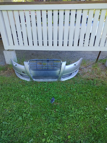 Audi etupuskuri