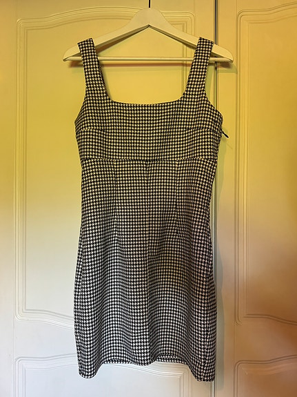 Ruudullinen mekko