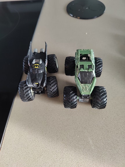 Monster pikkuautot (jam)