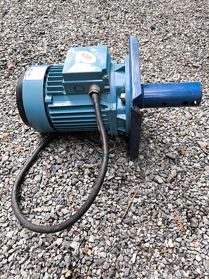 Moottori ABB MT90L24F165-2