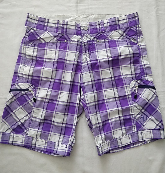 Naisten Peak Performance shortsit M
