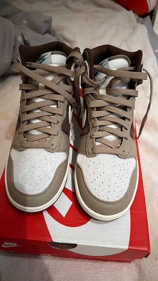 Nike dunk high chocolate