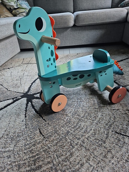 Janod Puinen dinosaurus potkupyörä