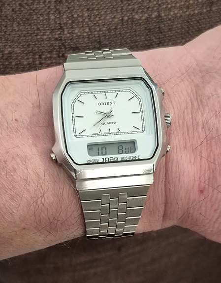 ORIENT K69102-40CA Dual Time 100M Ana Digi Japan Miesten Vintage Rannekello