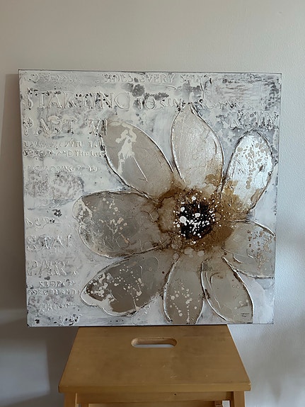 Valkoinen kukka-aiheinen canvas-taulu