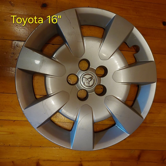 Toyota 16" pölykapseli