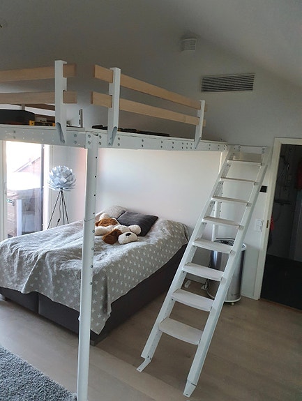 Teräsrakenteinen parvi 8 m² – tukeva parvisänky / lisätila
