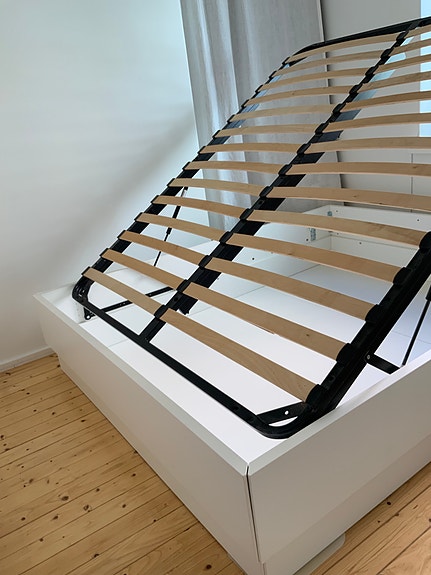 BoConcept Lugano sänky +säilytystilaa