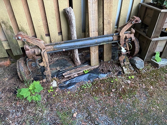 Citroen berlingo 03 täydellinen ehjä taka-akseli