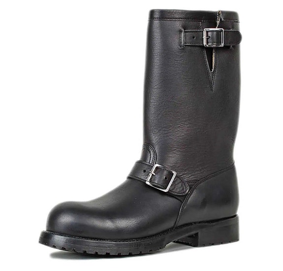 OSTETAAN MUSTAT BOOTSIT KOOSSA 43