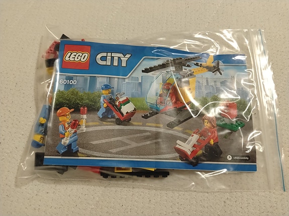 Lego City 60100 - Lentokentän aloitussetti