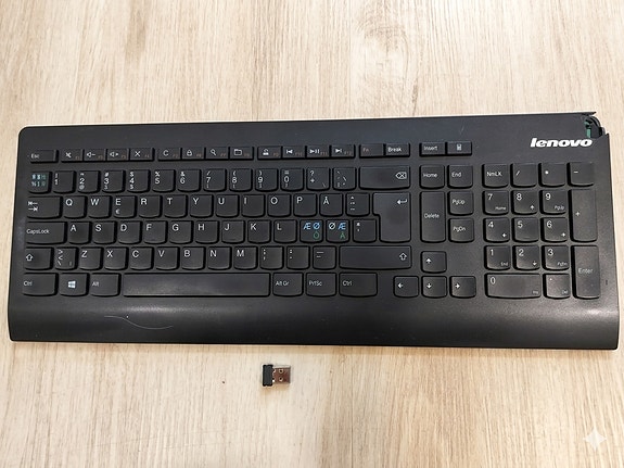 Lenovo Ultraslim langaton näppäimistö (KBRF3971)