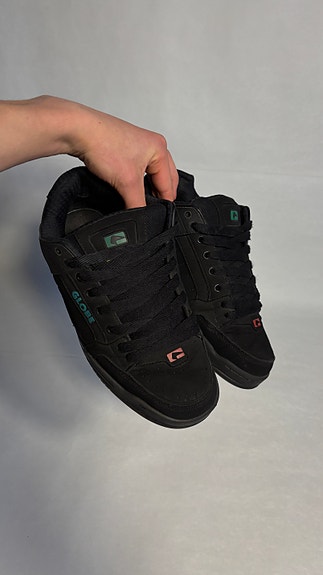 globe shoes