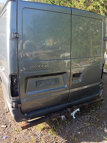 Ford transit etu-ja takaovet, etulokarit, umpiot ja peilit