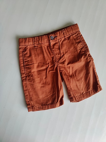 H&M chino shortsit
