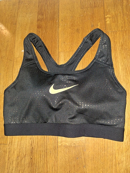 Nike toppi