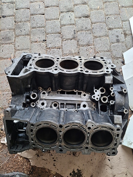 MB E 320 CDI 2006 W211 moottorilohko