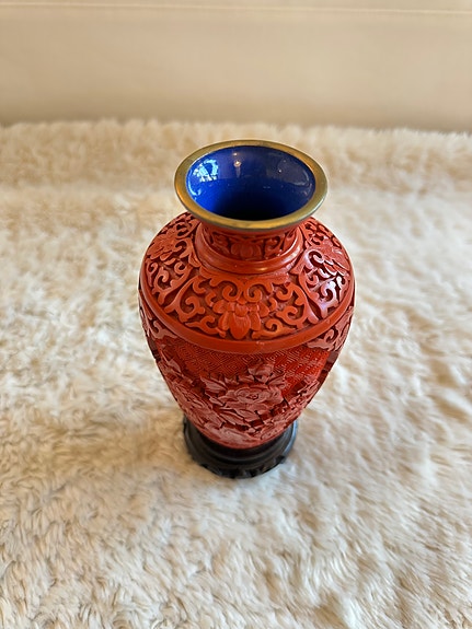 Vintage kiinalainen punainen sinooperi-lakattu vaasi ~18cm