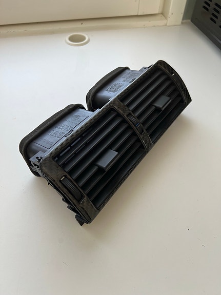 E46 ilmastoinnin ritilä