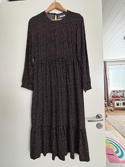 Reserved pitkähihainen mekko XS