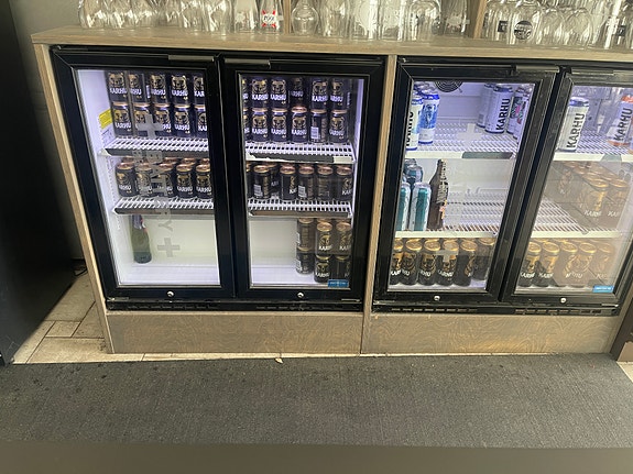 Ostetaan  olut jääkaappi