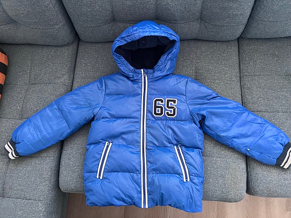 Benetton untuvatakki 130-140 cm (7–8 v) – lämmin talvitakki