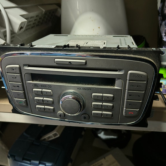 ford radio