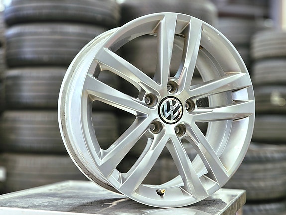 VW oem 17" vannesarja