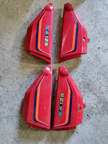 1982 Suzuki GT 125 X4 sivumuovit/katteet