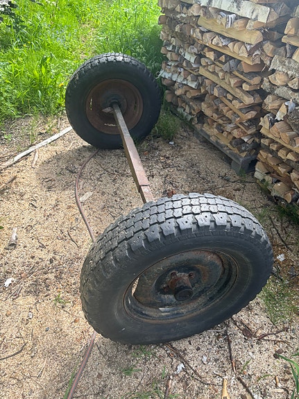 Peräkärrin akseli 16” renkailla