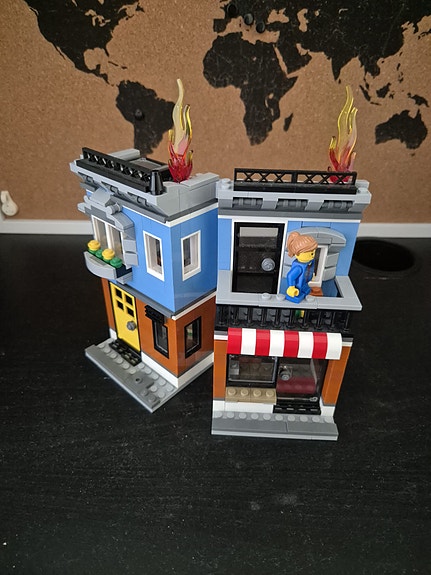 Lego palava talo